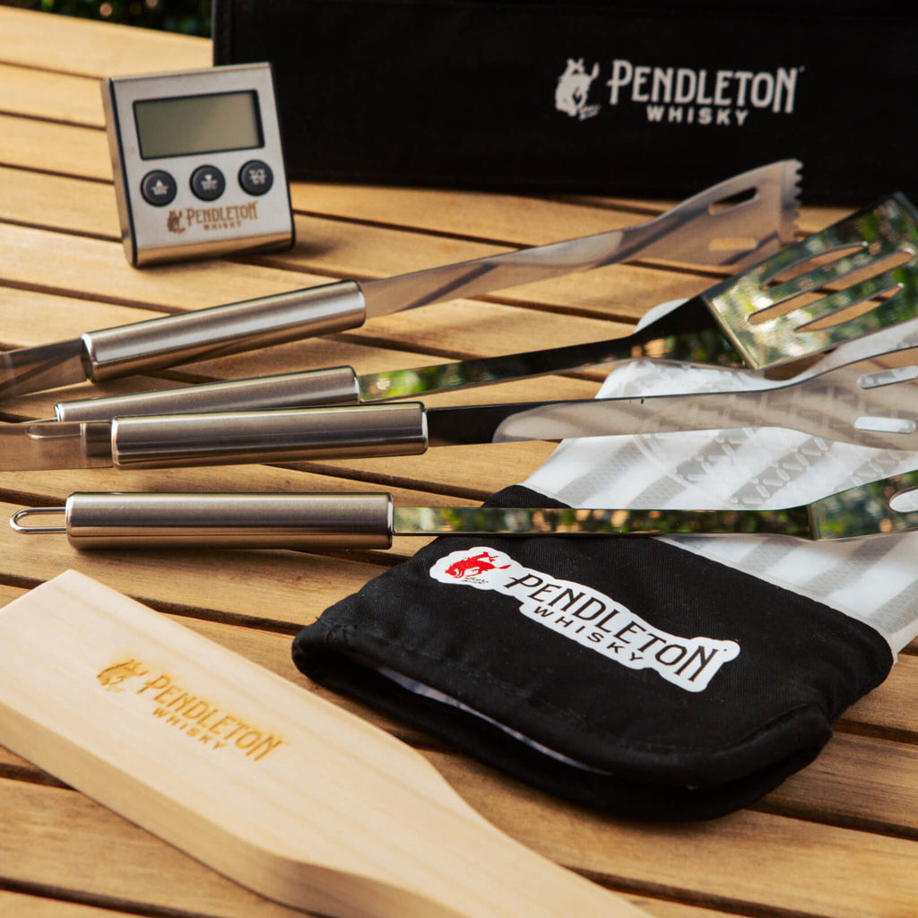 Pendleton® Whisky Deluxe BBQ Grill Kit